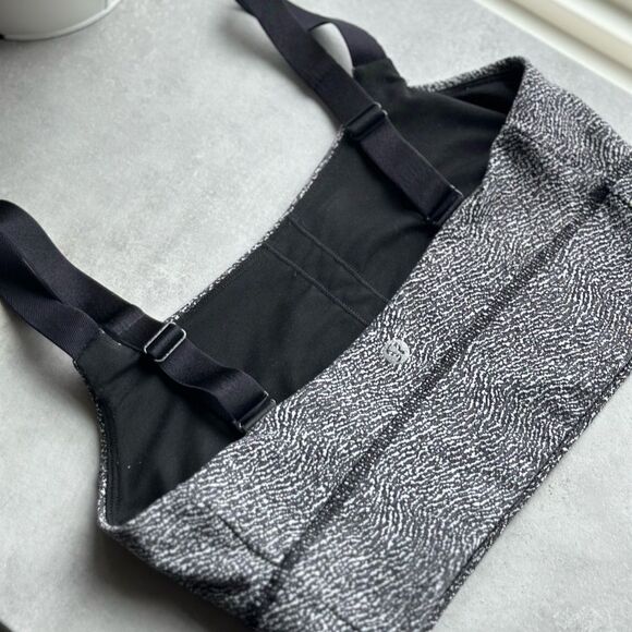 Women's Black and White Textured Bralette - Picture 7 of 9